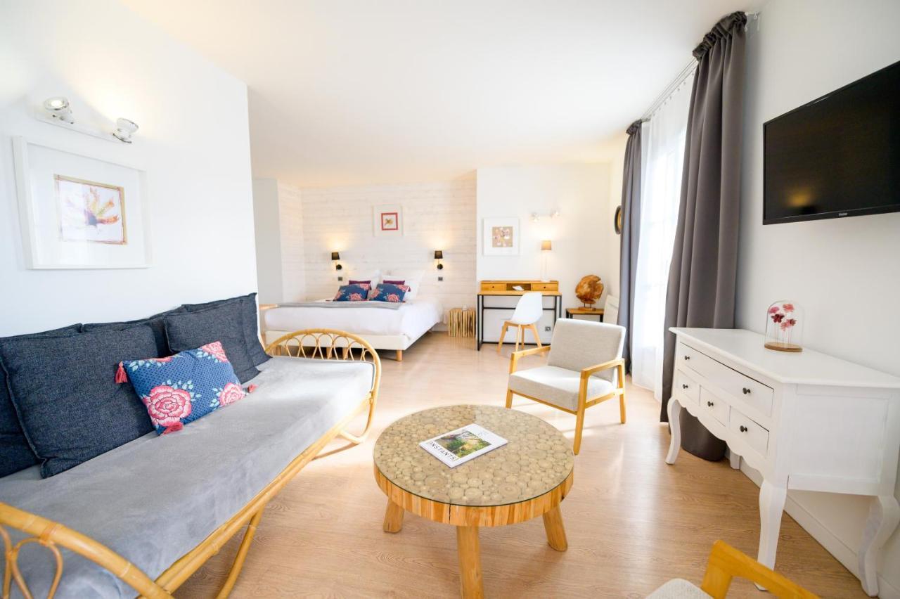 La Jetee Hotel